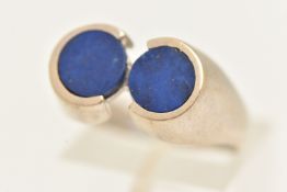 A 14CT WHITE GOLD LAPIZ LAZULI RING, hallmarked 14ct Birmingham import, ring size P, approximate