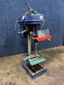 AN UNBRANDED PILLAR DRILL with a machine vice total height 58cm (PAT pass and working)