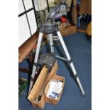 A MEADE DS-2000 SERIES DS-2102AT-TC COMPUTER CONTROLLED REFRACTING TELESCOPE WITH MEADE AUTOSTAR