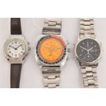 A COLLECTION OF THREE WATCHES TO INCLUDE SEIKO, SICURA AND COBALT, the Seiko watch with mat black