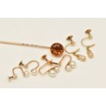 AN ASSORTMENT OF JEWELLERY, to include a yellow metal circular cut citrine set stick pin,