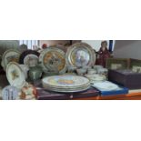 A COLLECTION OF MOSTLY ROYAL MEMORABILLIA, including ceramics, glass giftware, and silk cigarette