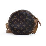 Louis Vuitton. Boîte Chapeau Souple PM, 2021-, of classic monogram design with gold-toned hardwa...