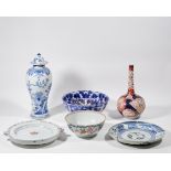A group of Chinese and Japanese porcelain, 18th - 20th centuries, comprising: a Chinese blue and ...