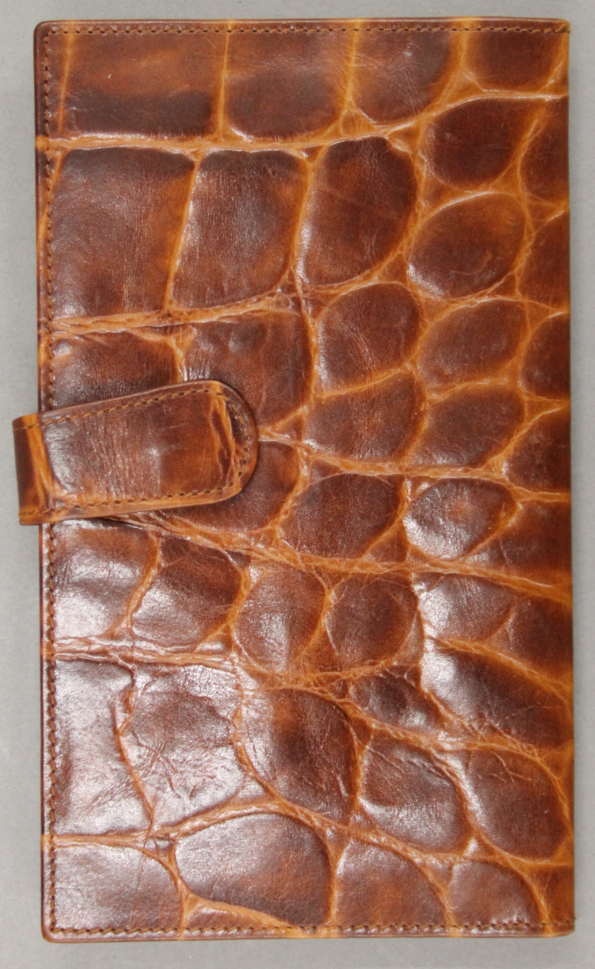 A quantity of various vintage handbags, linen, a Union flag etc. The latter 41 x 85 cm. - Image 6 of 6