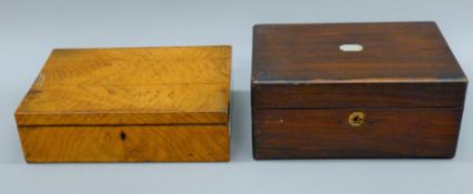 A Victorian rosewood travelling box and an elm jewellery box. The former 24.5 cm wide.