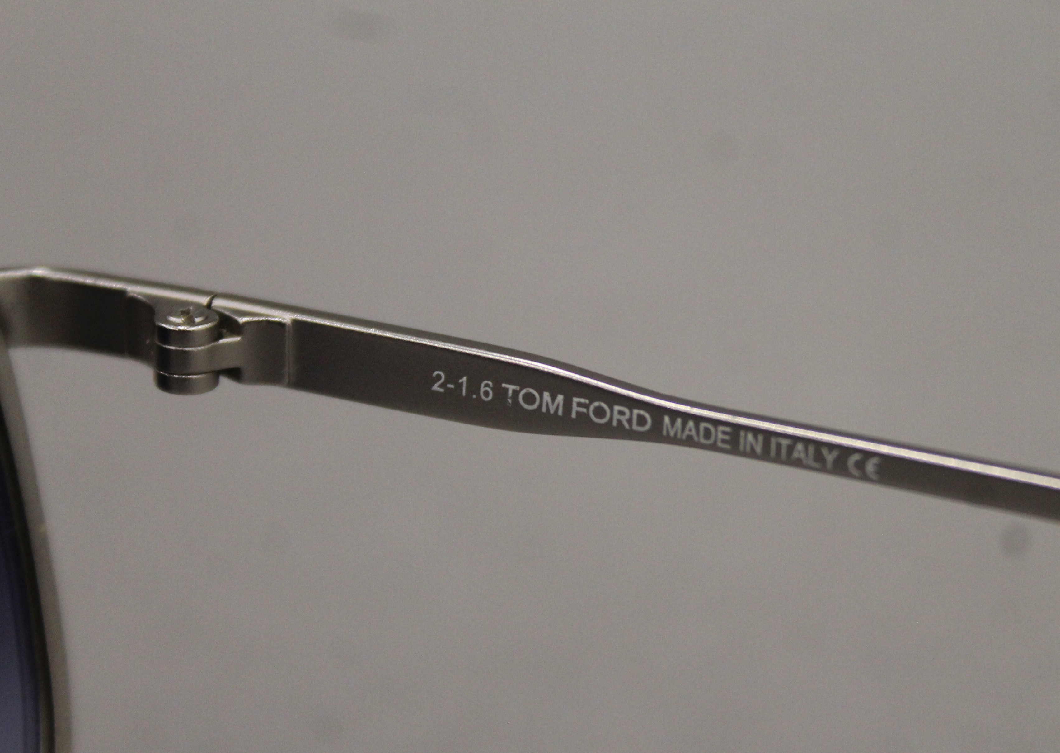 A boxed pair of Tom Ford sunglasses. The box 18 cm wide. - Image 5 of 11