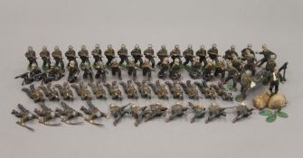 A quantity of vintage painted lead soldiers. The largest 5.5 cm high.