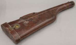 A leather leg of mutton gun case. 78 cm long.