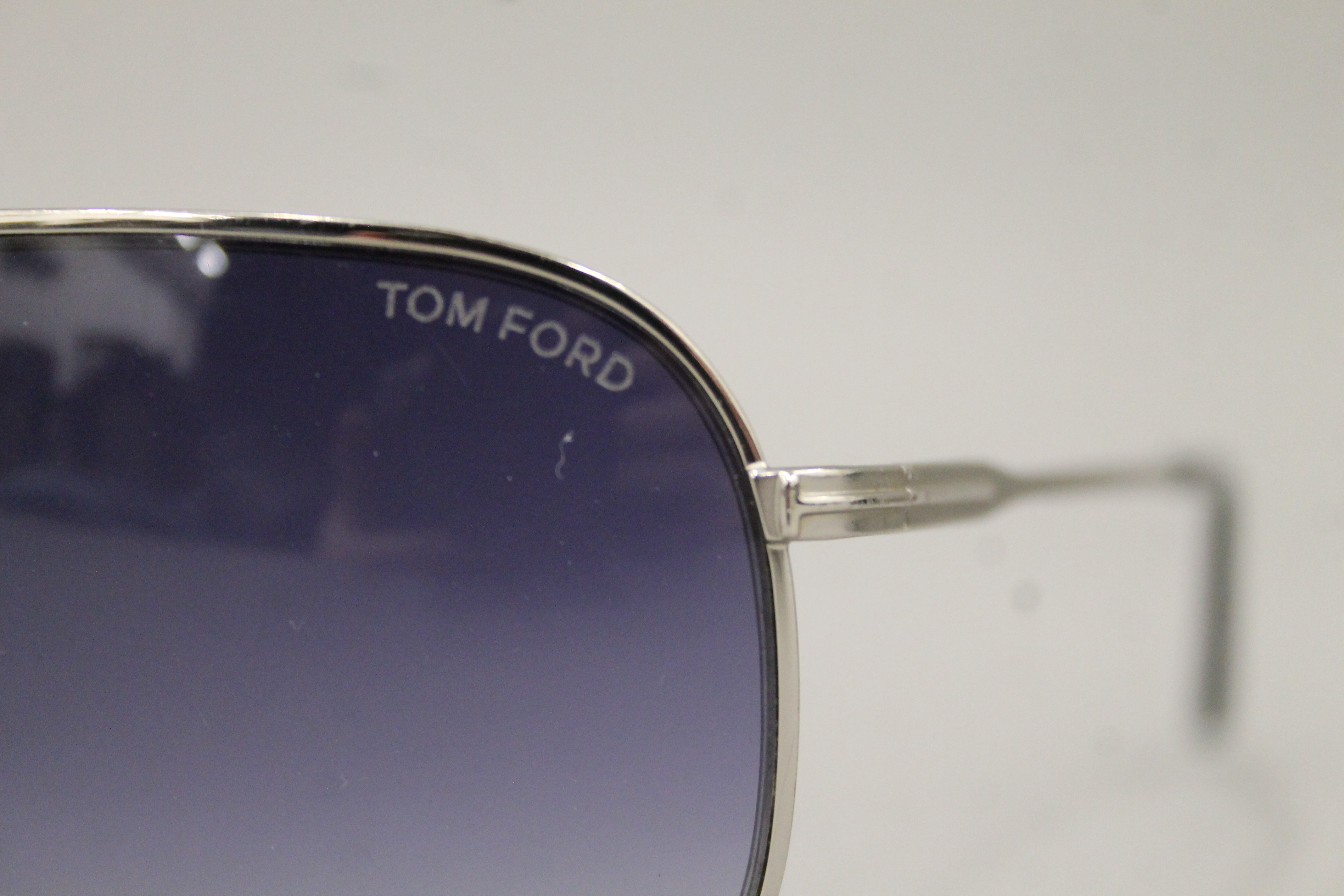 A boxed pair of Tom Ford sunglasses. The box 18 cm wide. - Image 4 of 11