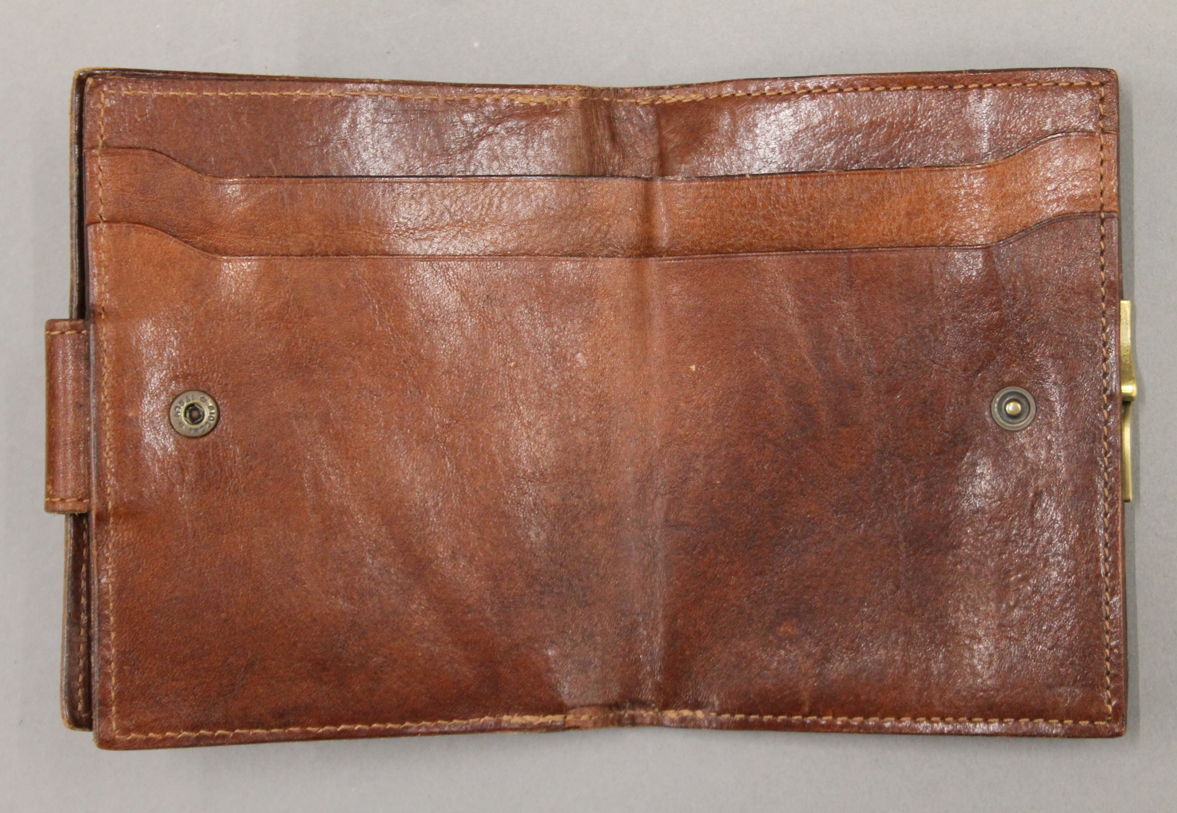 A The Bridge leather handbag and purse. The former 28 cm wide. - Image 8 of 9
