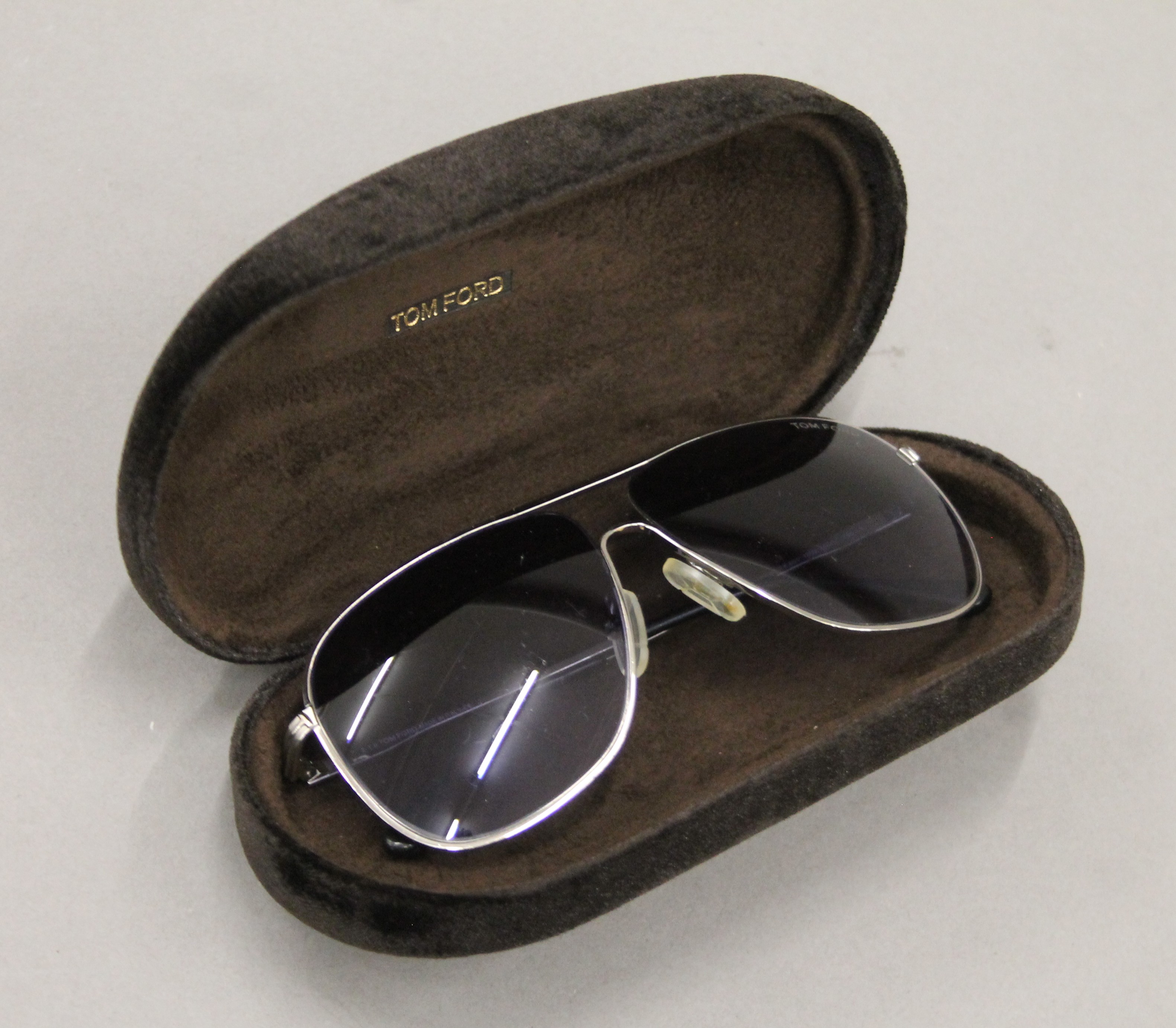 A boxed pair of Tom Ford sunglasses. The box 18 cm wide. - Image 8 of 11