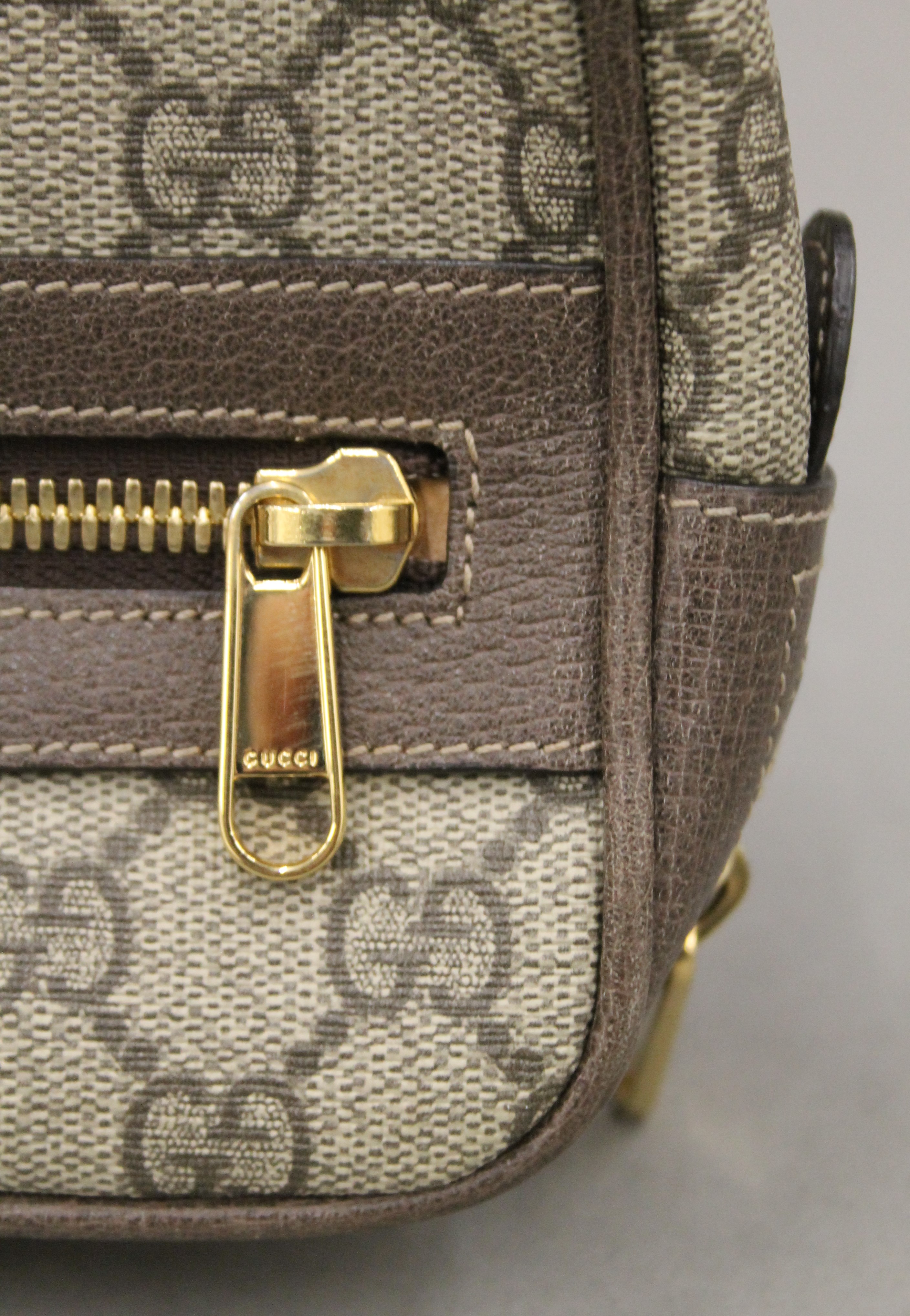 A Gucci belt bag. 20 cm wide. - Image 4 of 8