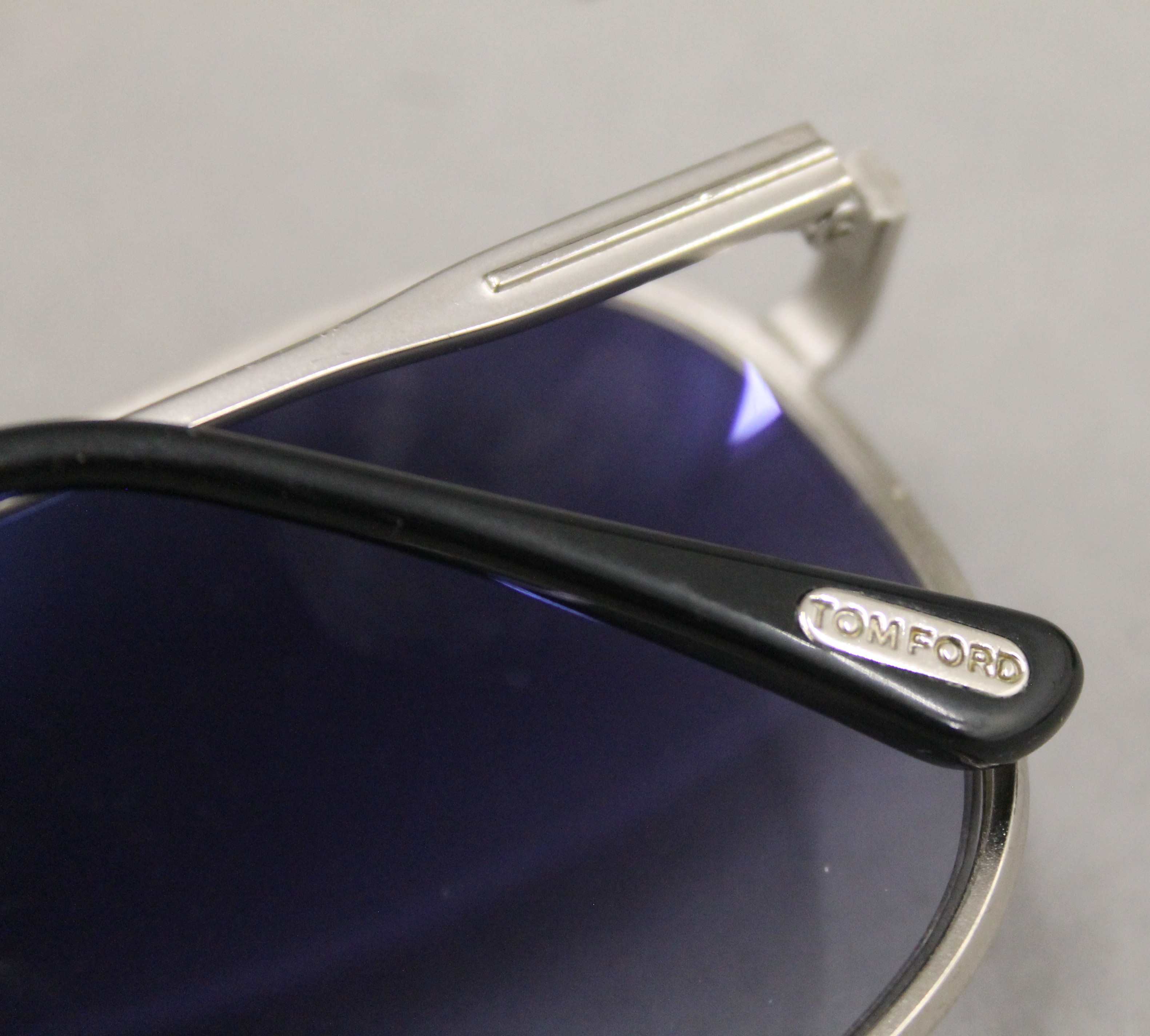 A boxed pair of Tom Ford sunglasses. The box 18 cm wide. - Image 7 of 11