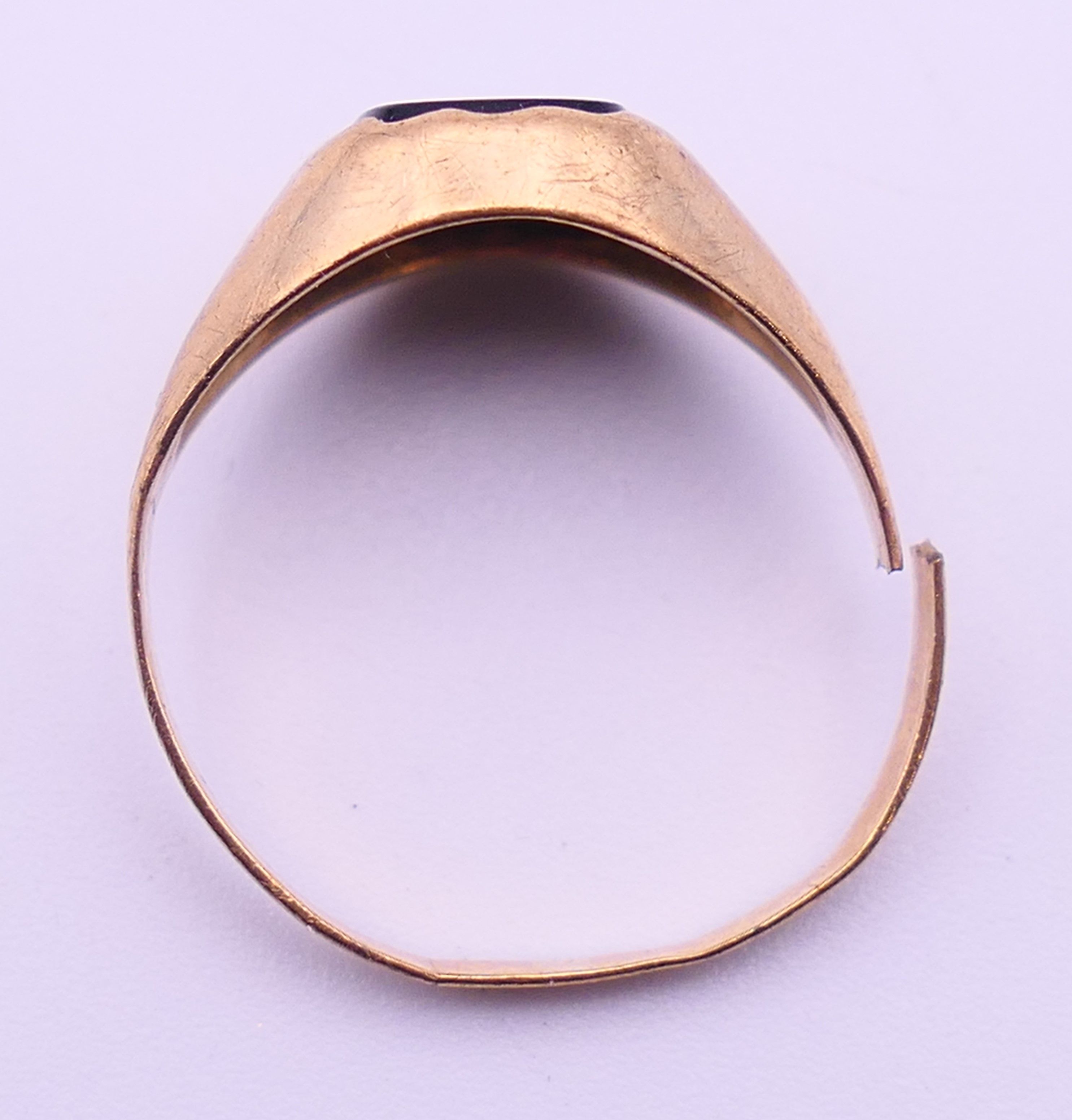 Two 9 ct gold rings, an unmarked gold signet ring and a pair of 9ct gold hoop earrings. - Image 17 of 19