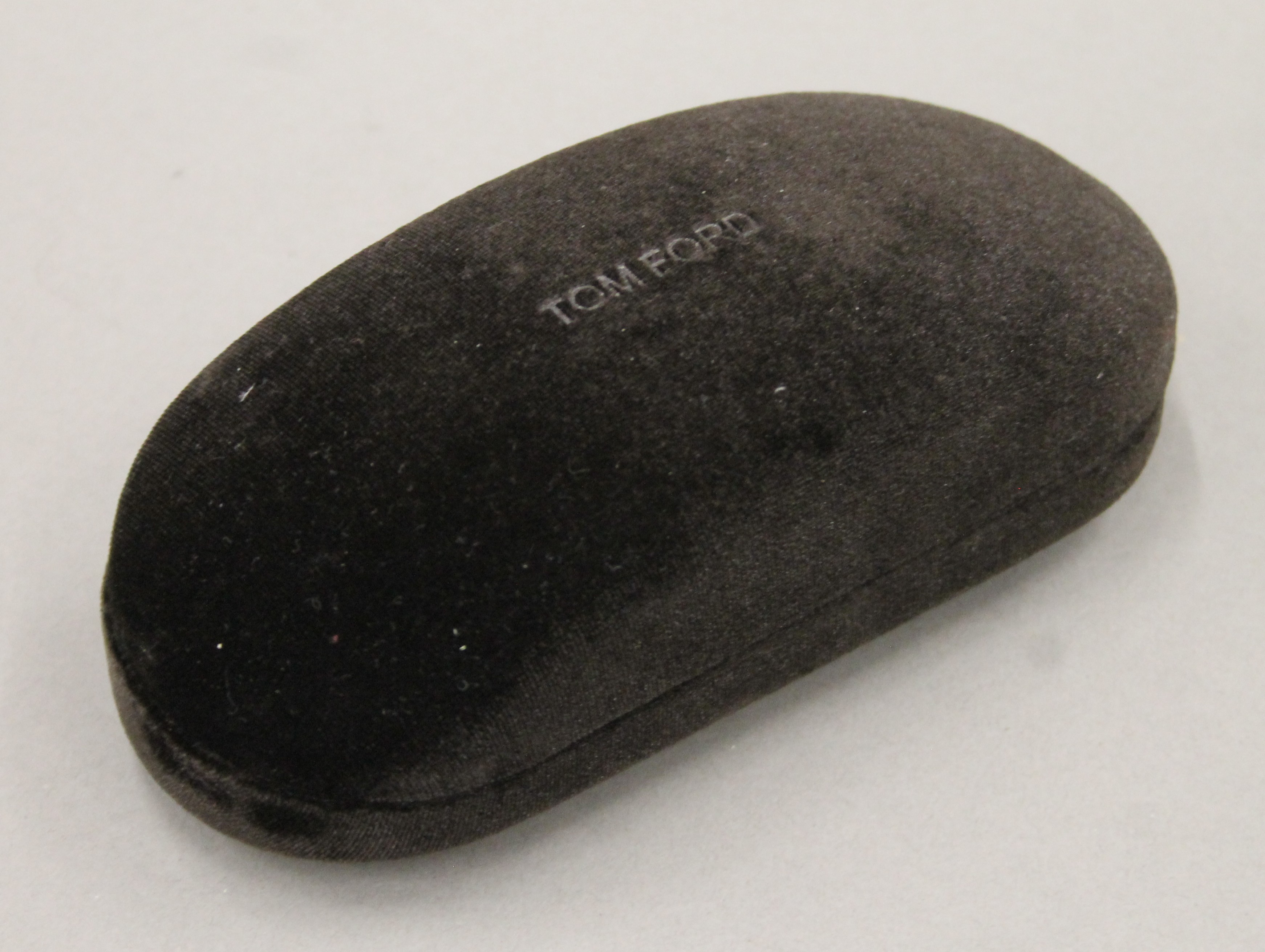 A boxed pair of Tom Ford sunglasses. The box 18 cm wide. - Image 9 of 11