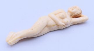 A bone doctor's figure. 9 cm long.