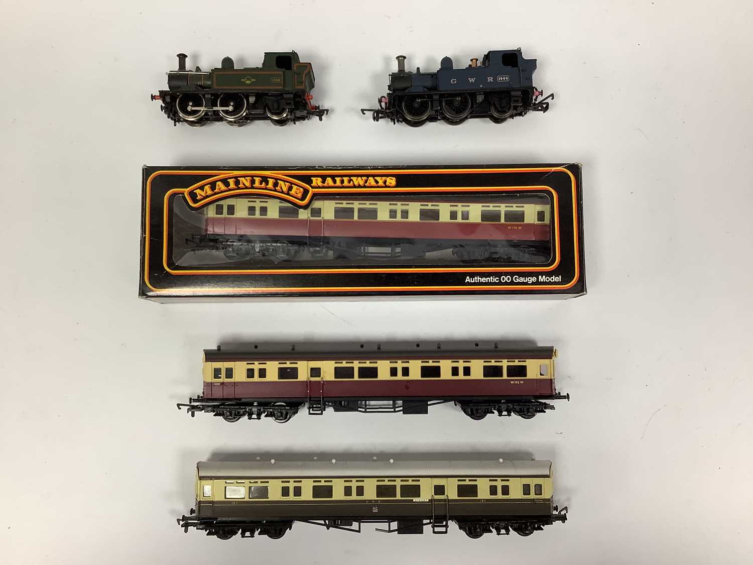 Two 00 gauge Great Western Auto-Trains: an Airfix 14xx 0-4-2 tank ...