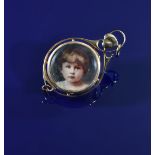 Art Nouveau 15ct gold pendant / locket by Murrle Bennett, in antique box, 6.2g, 4.5cm