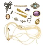 A Quantity of Jewellery, including an aquamarine and diamond brooch, length 6.0cm (a.f); various