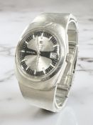 A vintage gentleman's stainless steel Tissot Seastar wristwatch