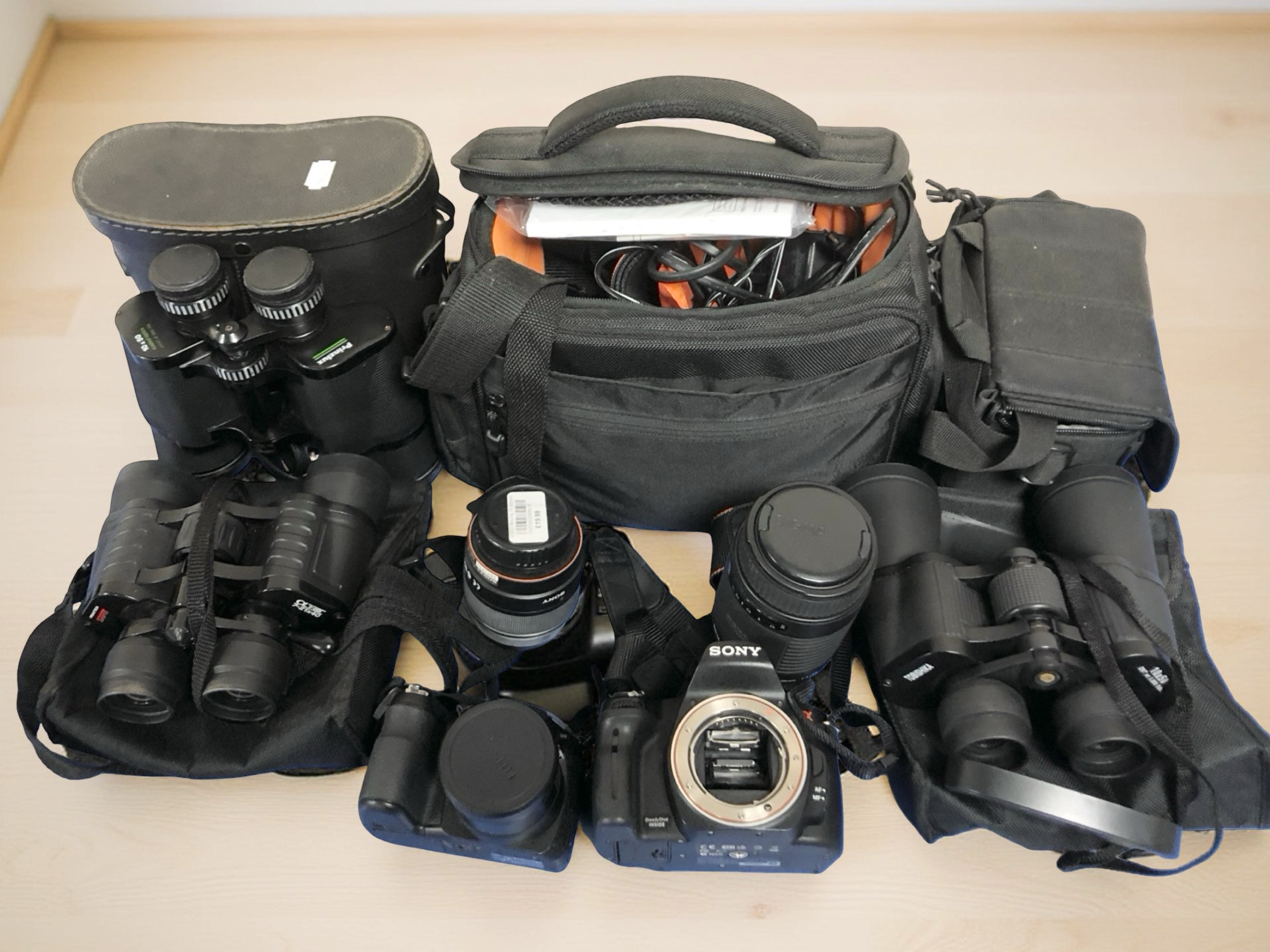 A Sony Alpha DSLR camera body DSLR/A390 with carry bag and accessories ...
