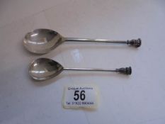 Two silver spoons, 79 grams.