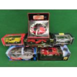 Six boxed 1:24 and 1:18 scale detailed model cars to comprise: Jaguar XJ220 (1992) from Maisto,