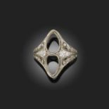 TIFFANY & CO., AN EARLY 20TH CENTURY DIAMOND-SET RING MOUNT, set with circular-cut diamonds in a