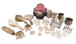 A mixed lot of silver items, comprising: a pair of Victorian silver salt cellars by William Moulson,