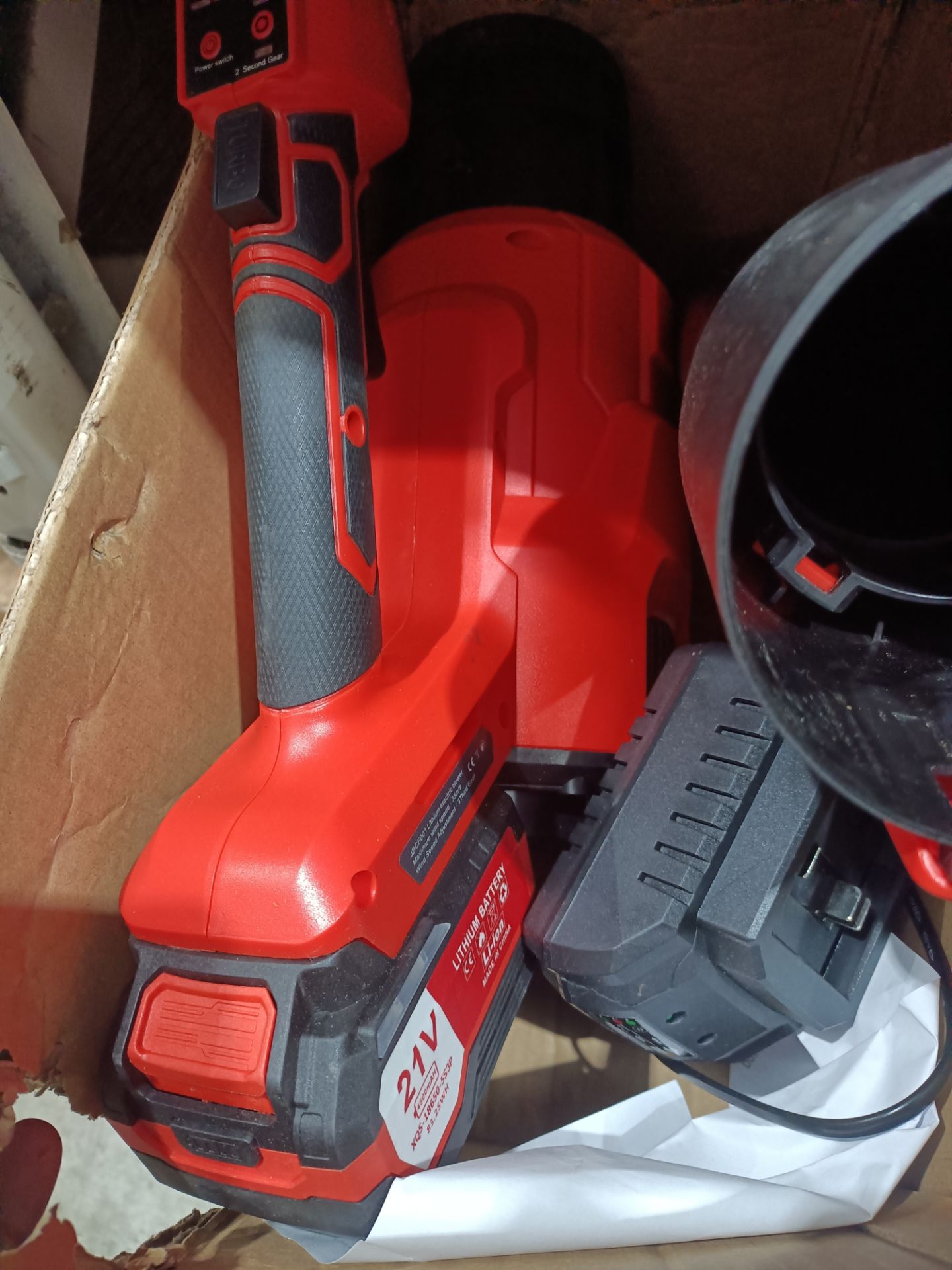 1X 21V LEAF BLOWER , CORDLESS LEAF BLOWER WITH 2 X 3.0AH BATTERIES AND CHARGER , 150MPH 600CFM