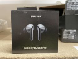 NEW Samsung Galaxy Buds3 Pro True Wireless Earbuds - Silver RRP £219. Galaxy Buds3 Pro's ergonomic