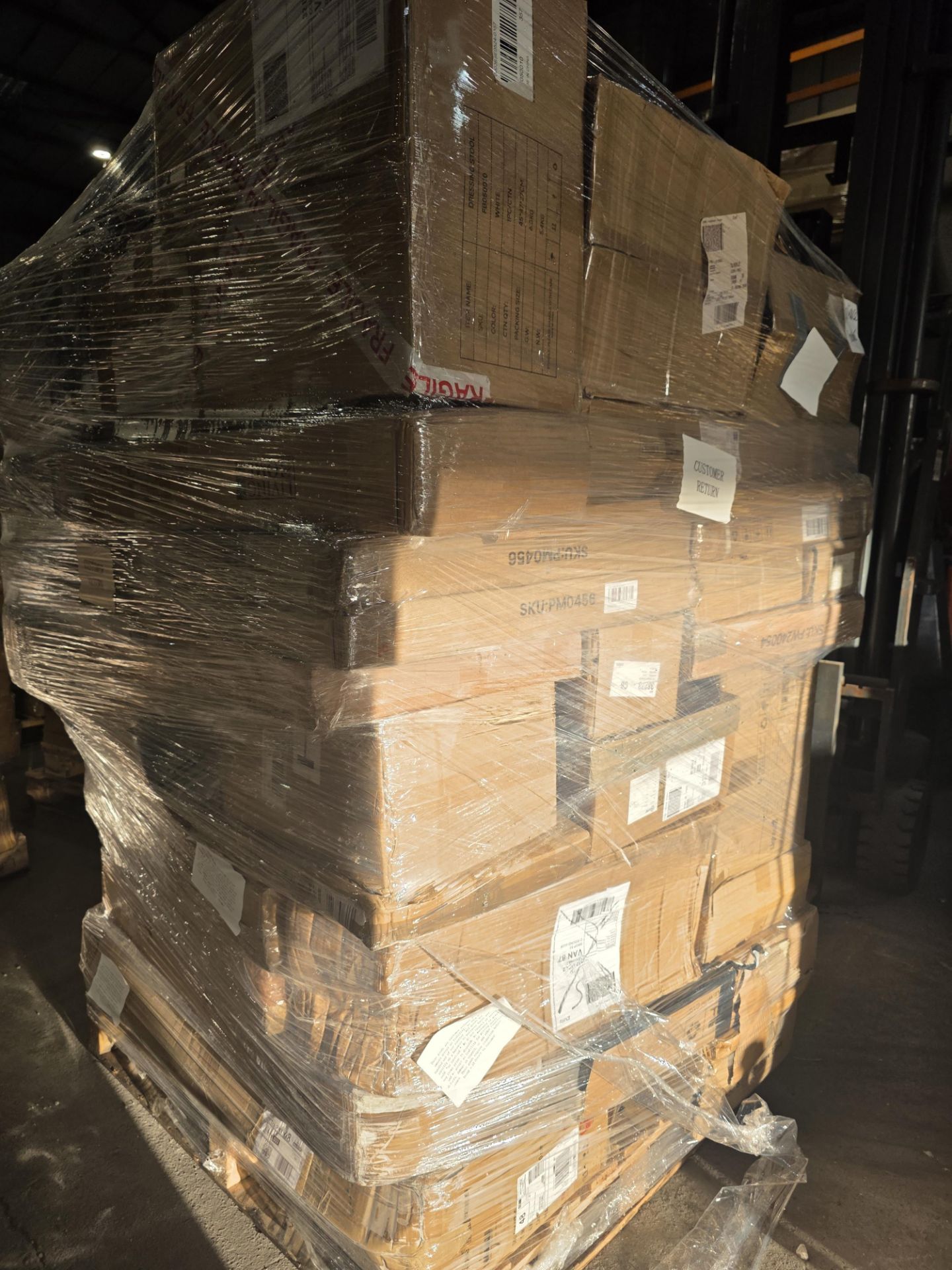 Unchecked & Unopened Pallet of Mystery Customer Returns – Major UK Retailer. unchecked and - Image 9 of 10
