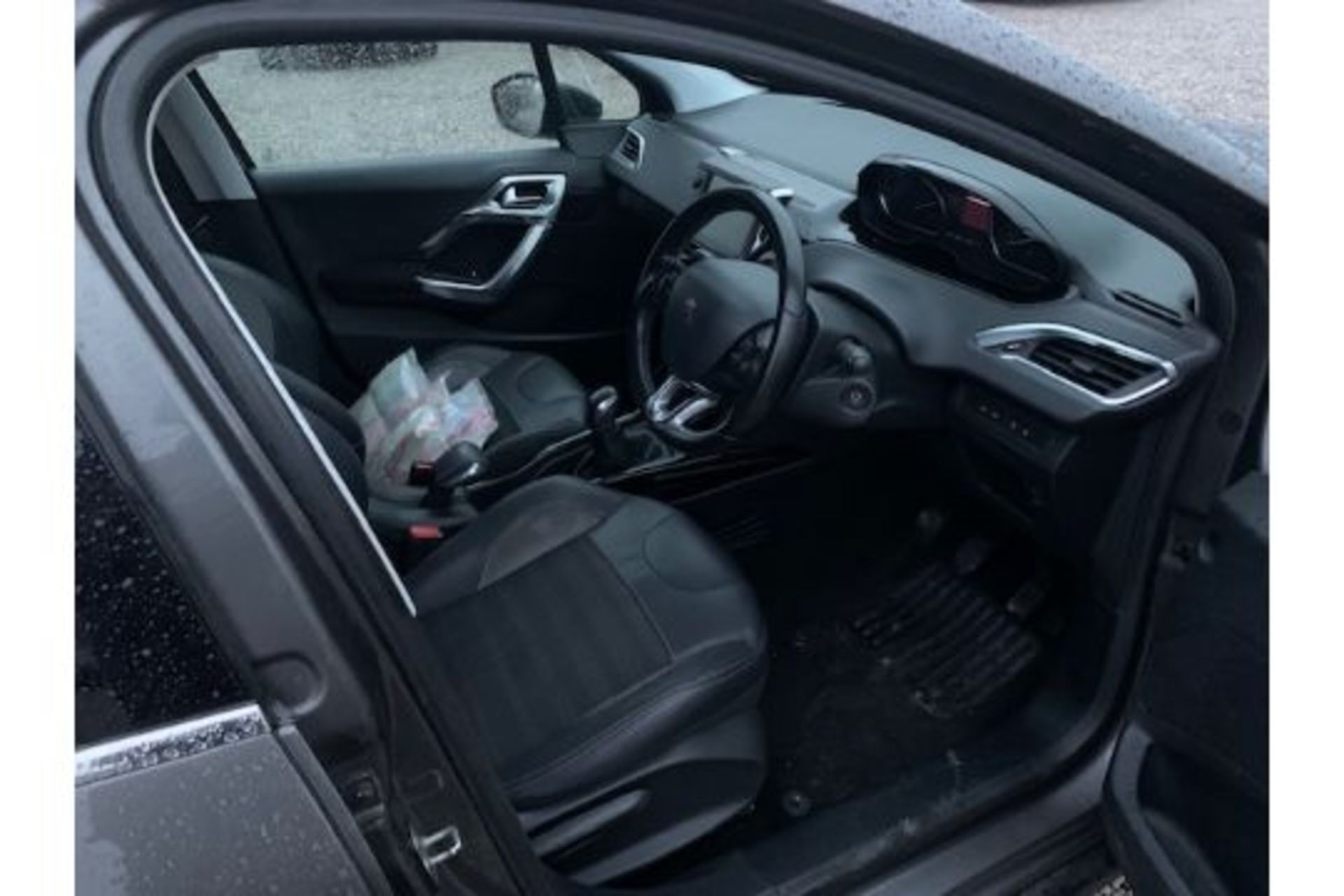 YR67 XTC PEUGEOT 2008 ALLURE 1 X KEY LOGBOOK ALLOY WHEELS CENTRAL LOCKING ELECTRIC WINDOWS LEATHER / - Image 9 of 12