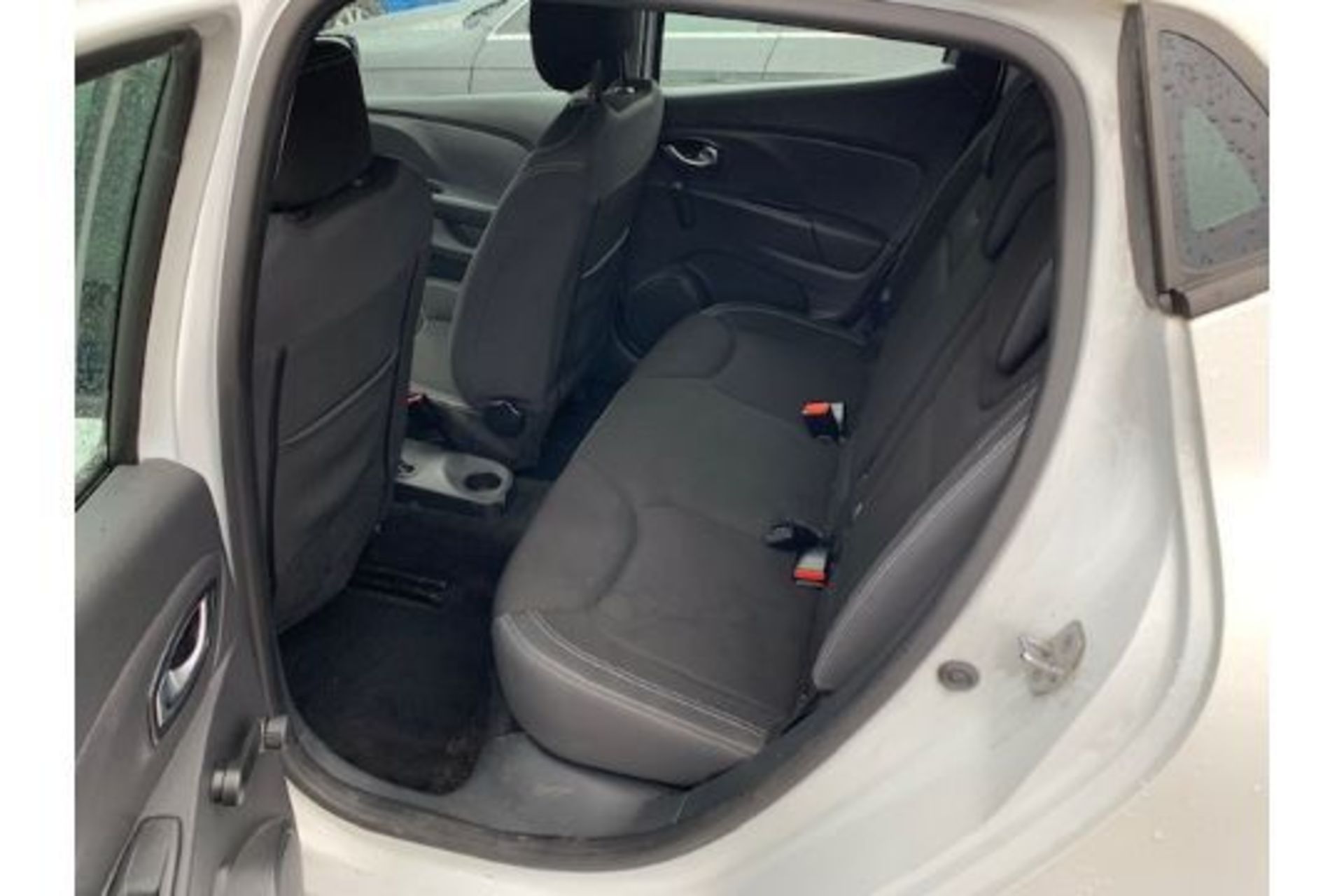 EK18 LTO WHITE RENAULT CLIO DYNAMIQUE NAV 1 X KEY LOGBOOK ALLOY WHEELS CENTRAL LOCKING ELECTRIC - Image 8 of 11