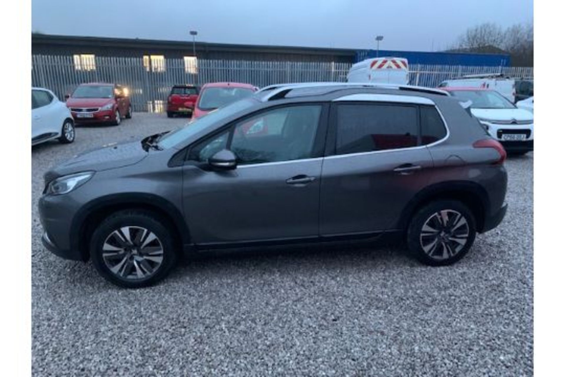 YR67 XTC PEUGEOT 2008 ALLURE 1 X KEY LOGBOOK ALLOY WHEELS CENTRAL LOCKING ELECTRIC WINDOWS LEATHER / - Image 4 of 12