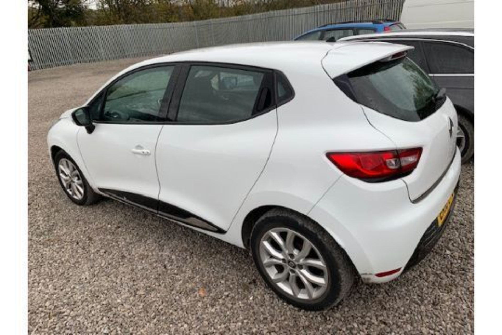 EK18 LTO WHITE RENAULT CLIO DYNAMIQUE NAV 1 X KEY LOGBOOK ALLOY WHEELS CENTRAL LOCKING ELECTRIC - Image 7 of 11