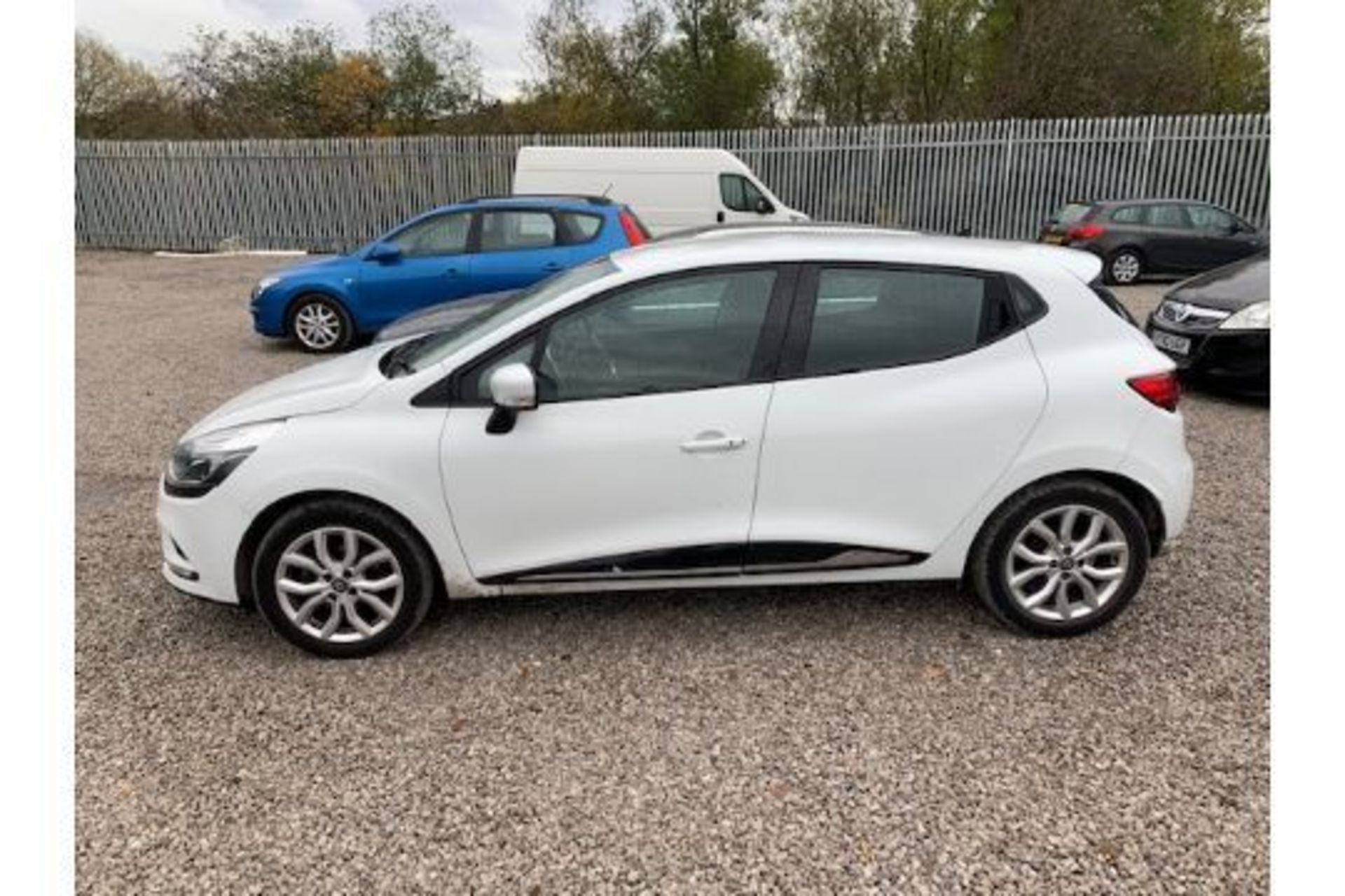 EK18 LTO WHITE RENAULT CLIO DYNAMIQUE NAV 1 X KEY LOGBOOK ALLOY WHEELS CENTRAL LOCKING ELECTRIC - Image 10 of 11
