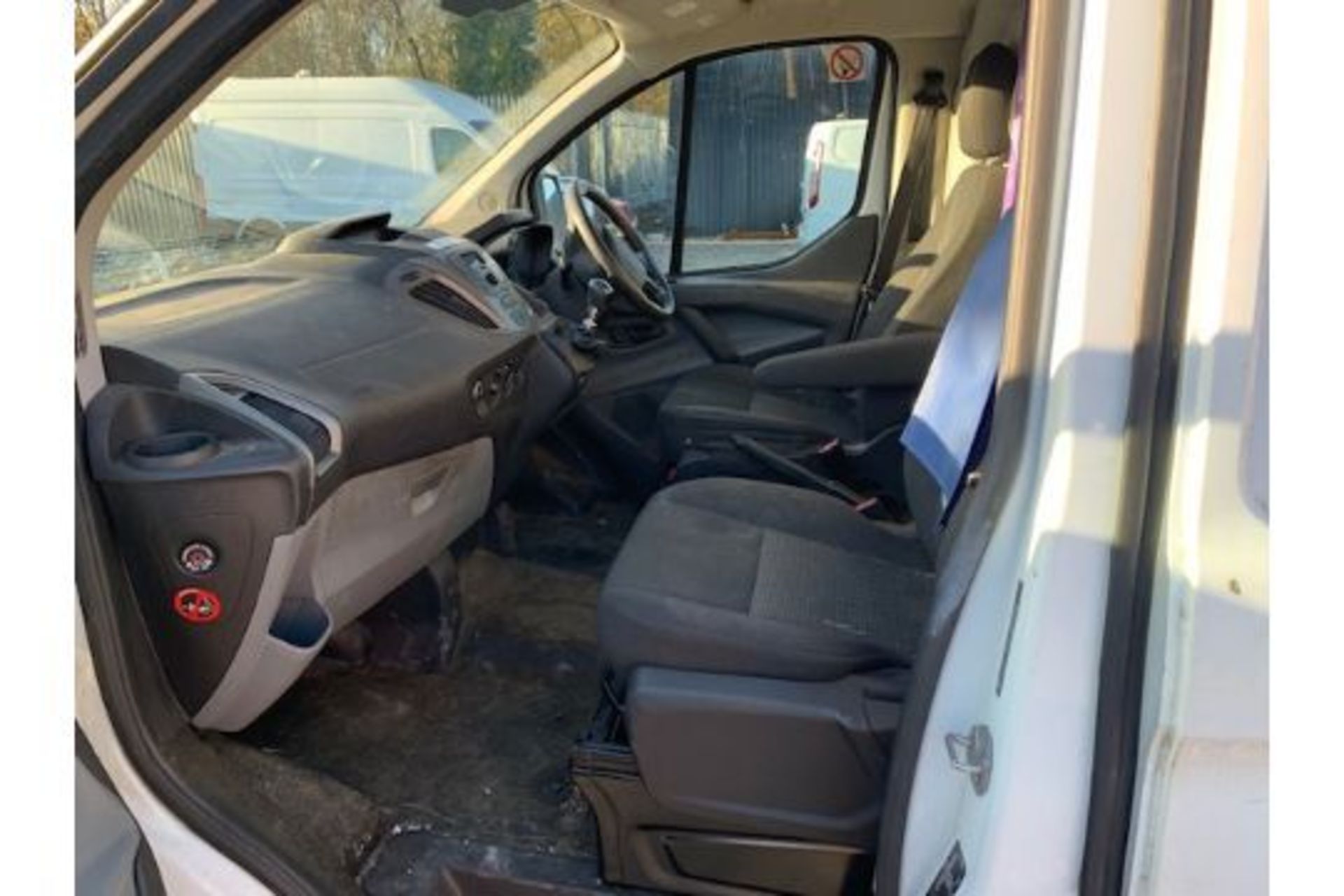 LF16 RWX FORD TRANSIT CUSTOM 310 ECO-TE 1 X KEY CENTRAL LOCKING ELECTRIC WINDOWS 76,968 MILES - Image 9 of 10