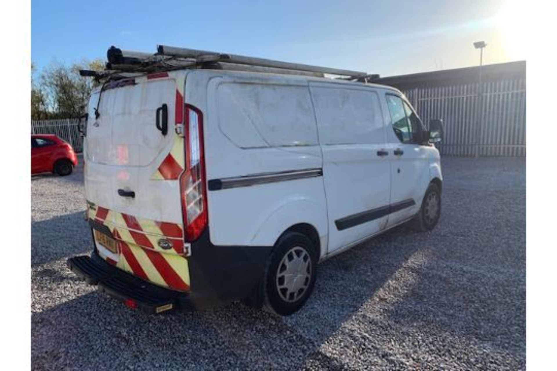 LF16 RWX FORD TRANSIT CUSTOM 310 ECO-TE 1 X KEY CENTRAL LOCKING ELECTRIC WINDOWS 76,968 MILES - Image 5 of 10