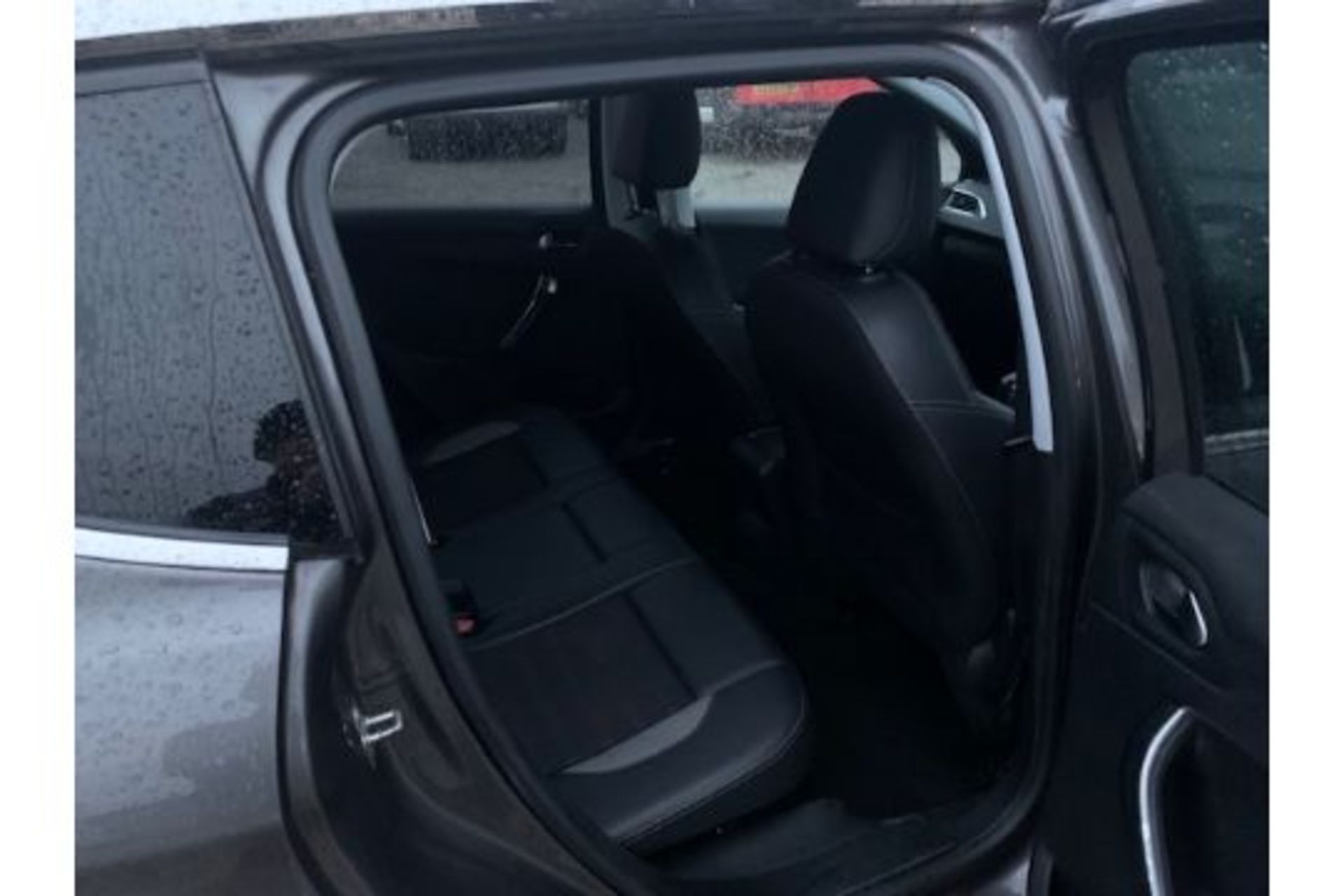 YR67 XTC PEUGEOT 2008 ALLURE 1 X KEY LOGBOOK ALLOY WHEELS CENTRAL LOCKING ELECTRIC WINDOWS LEATHER / - Image 8 of 12