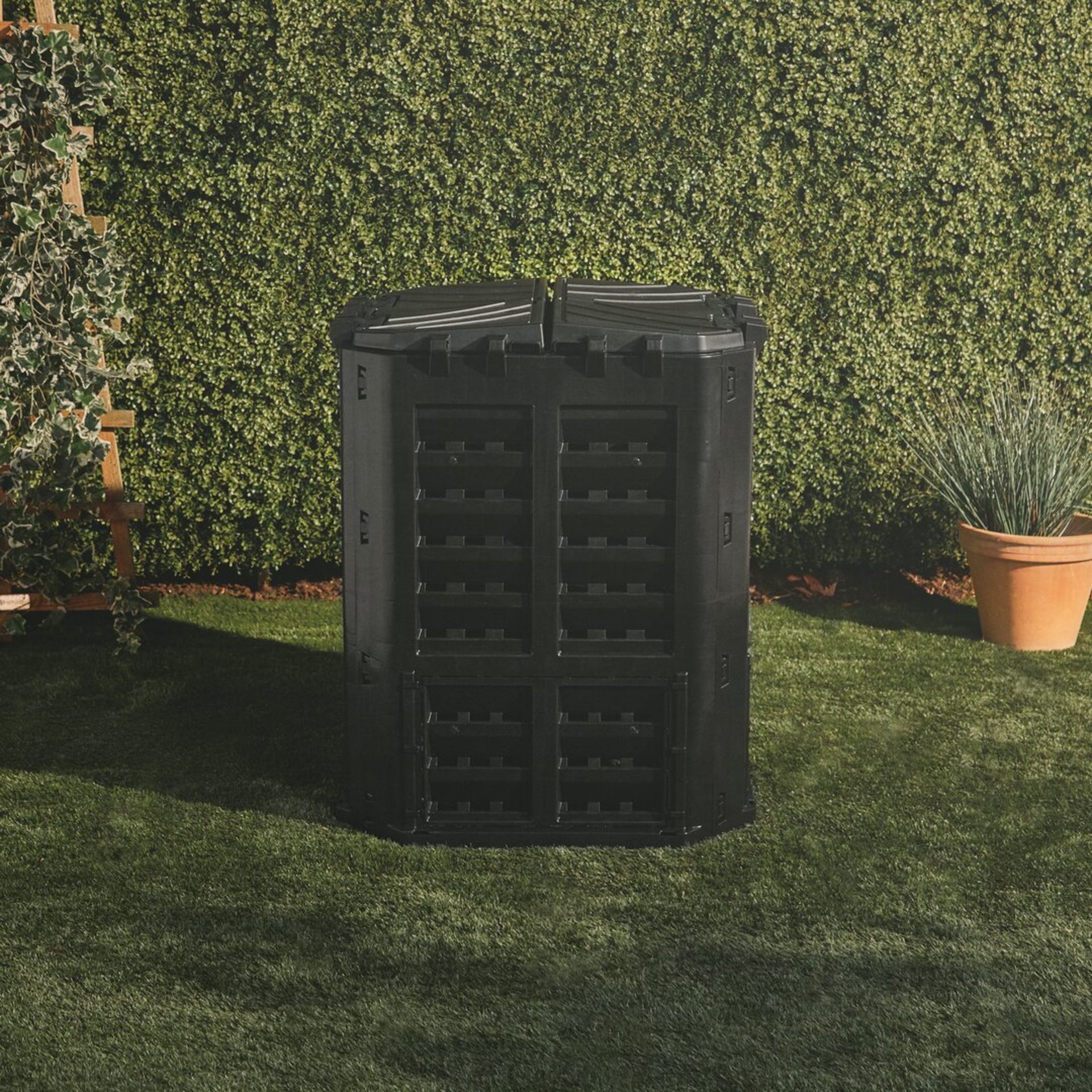Boxed Black 360L Composter-SR5(4.10)