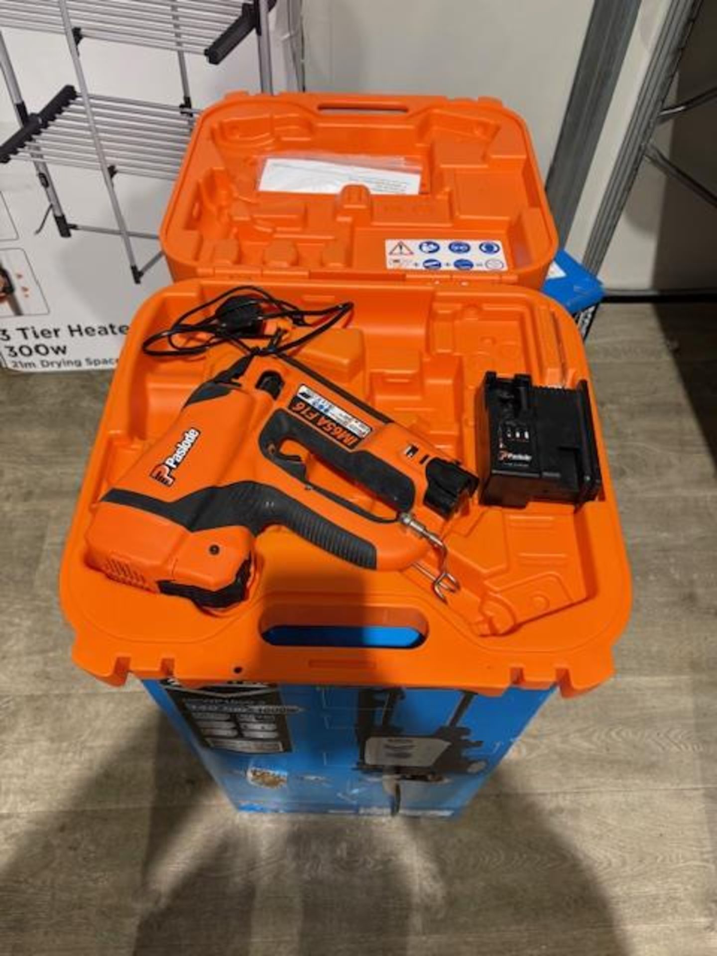 Paslode IM65A F16 63mm 7.4V 1 x 2.1Ah Lithium Second Fix Cordless Gas Nail Gun with Battery, Charger