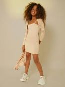 50 PIECE MIXED LOT FROM A POPULAR ONLINE RETAILER, MAJORITY OF PIECES WILL CONSIST OF CLOTHING/