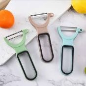 TRADE LOT 100 PIECE MIXED LOT FROM A POPULAR ONLINE RETAILER, MAJORITY OF PIECES WILL CONSIST OF