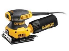 DEWALT DWE6411 1/4 Sheet Palm Sander 230W. - SR2.1.10.