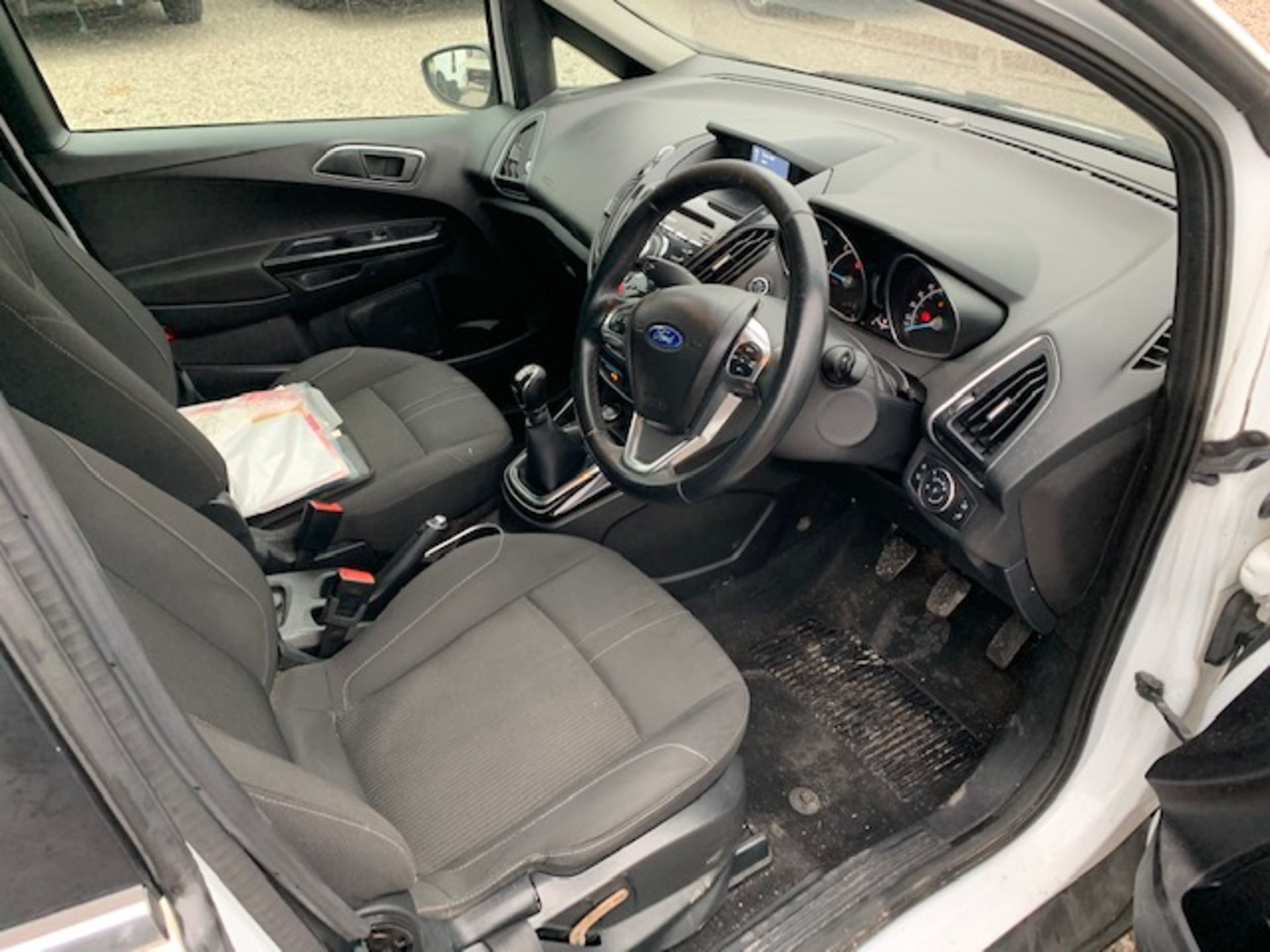 EN62 HXG, FORD B-MAX TITANIUM TDCI, 2 X KEYS, LOGBOOK, 5 SPEED, - Image 4 of 15