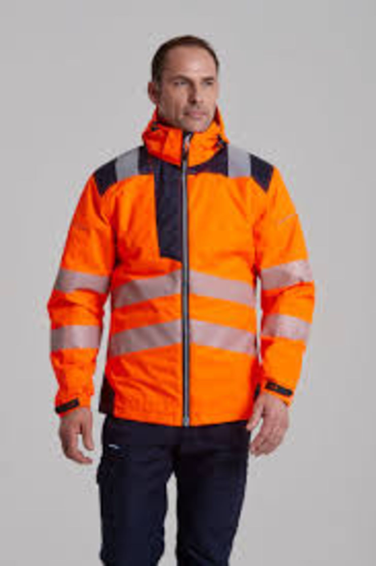 Pallet of High-Value Portwest Workwear – RRP £8,000–£12,000 per Pallet DESCRIPTION: Each pallet - Image 6 of 39