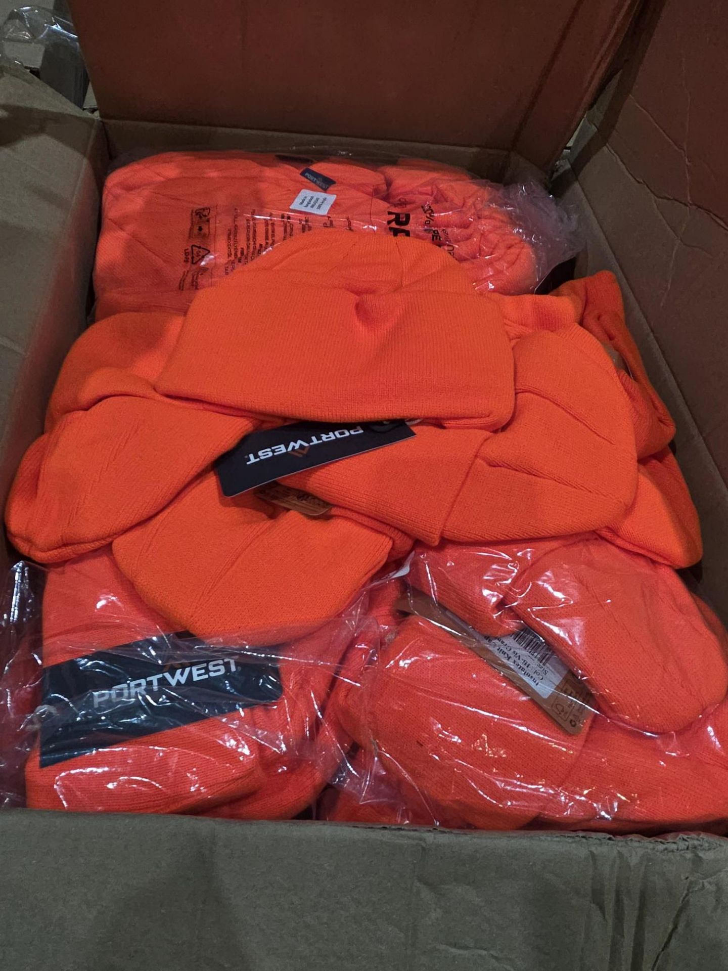 Pallet of High-Value Portwest Workwear – RRP £8,000–£12,000 per Pallet DESCRIPTION: Each pallet - Image 29 of 39