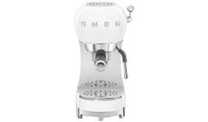 Smeg ECF02WHUK Espresso Coffee Machine. - SR2.4.4. RRP £349.00.